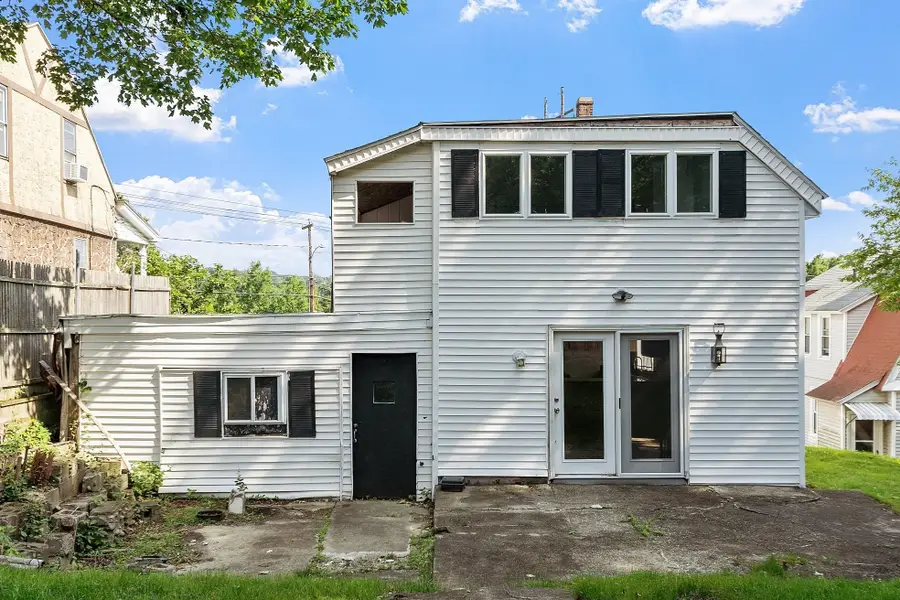 15 Genessee St, Worcester, MA 01603 - #2