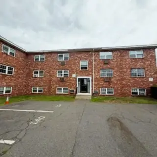 345 Hildreth St #21, Lowell, MA 01850