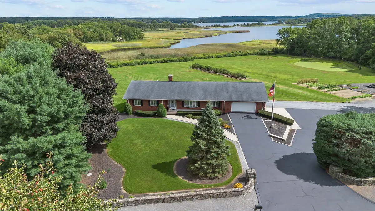 2835 County St, Dighton, MA 02715 - #1