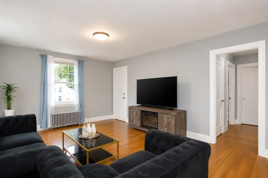 3 Oakwood Ave, Lawrence, MA 01841 - #3
