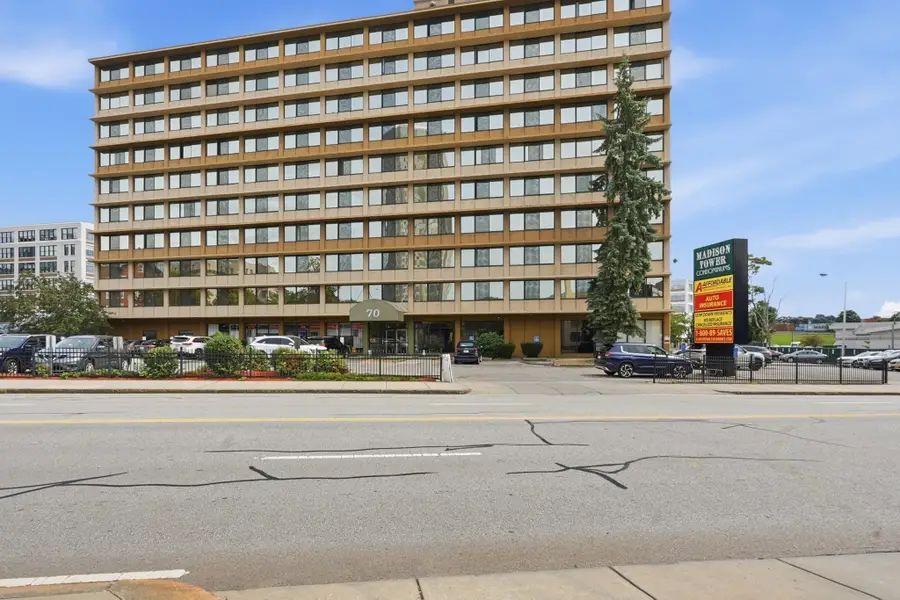 70 Southbridge St #402, Worcester, MA 01608 - #3