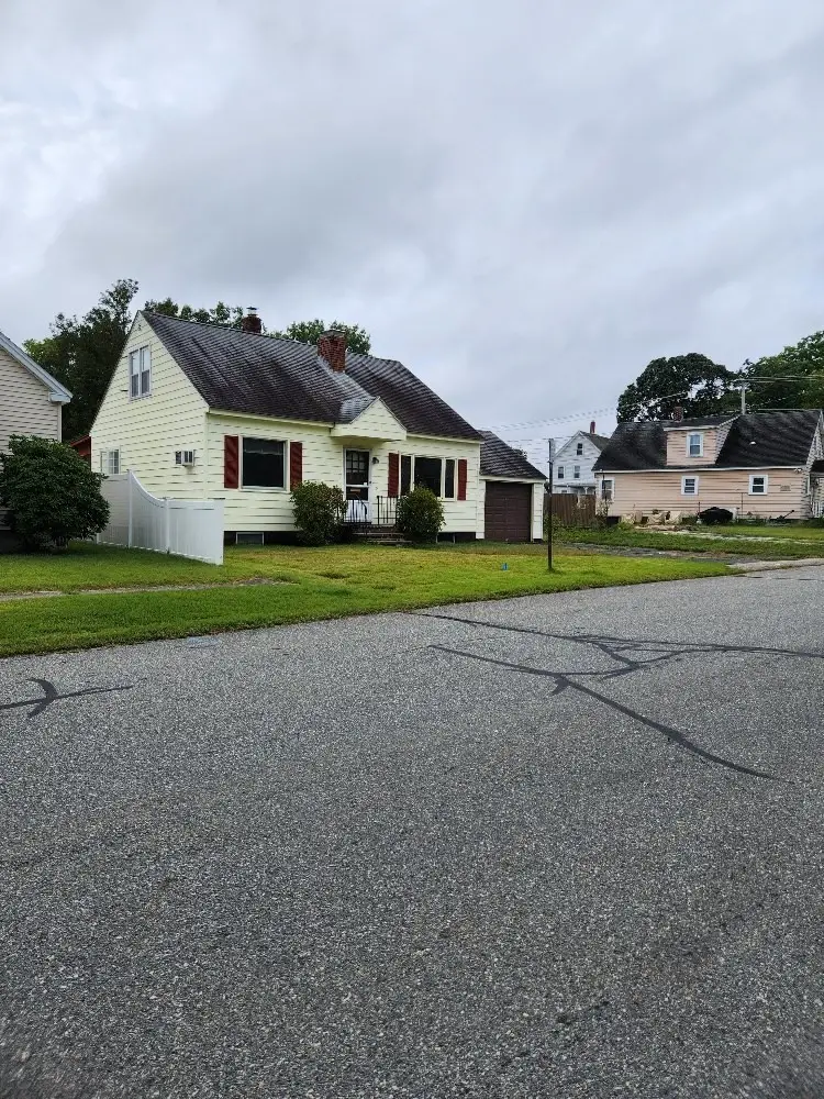 81 King St, Nashua, NH 03060 - #1