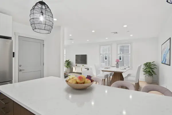 26 Crescent Ave #1, Boston, MA 02125