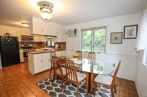 34 Neofotistos Cir, Dracut, MA 01826 - #3