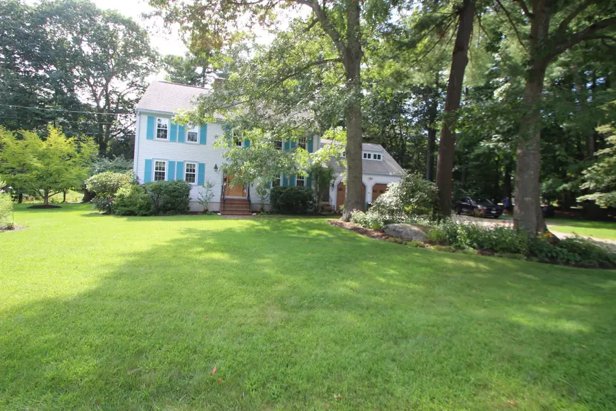 125 Boxwood Ln, Bridgewater, MA 02324 - #3
