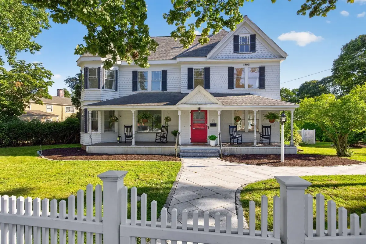 1 Main St, Falmouth, MA 02540 - #1