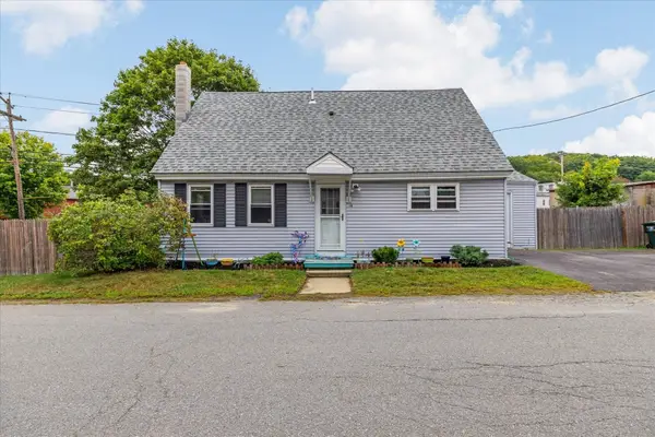 14 Benjamin St, Winchendon, MA 01475