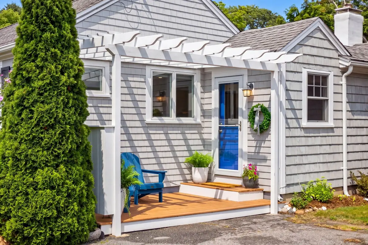 50 Pine St, North Falmouth, MA 02556 - #1