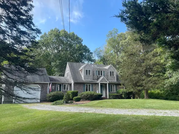 18 Town Landing Rd, Berkley, MA 02779