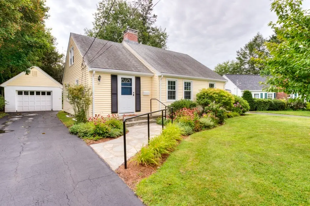 27 Mayflower Circle, Worcester, MA 01606 - #1