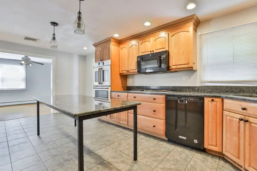 10 Rose Ave #10, Watertown, MA 02472 - #2