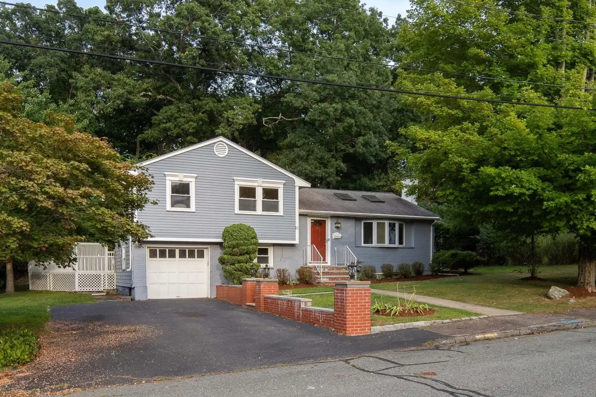 21 Turner Dr, Randolph, MA 02368 - #1