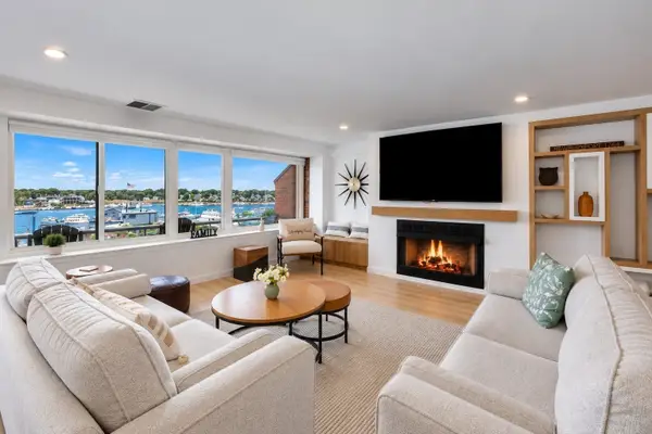58 Merrimac St #3-5, Newburyport, MA 01950