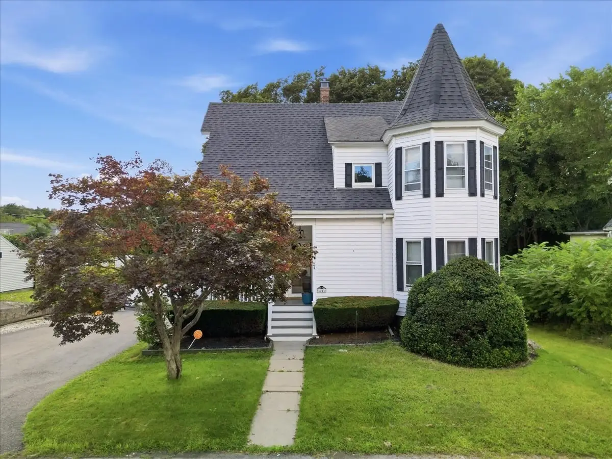 24 Poole St, Brockton, MA 02301 - #1