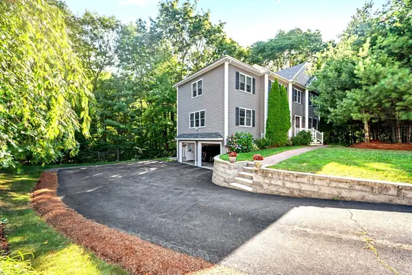 44 Ashwood Ave, Wilmington, MA 01887