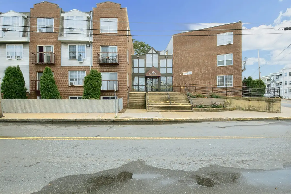 20 Knox #21, Lawrence, MA 01603 - #1