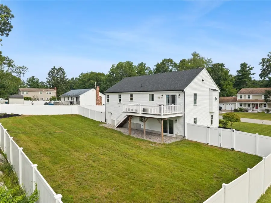 29 Phyllis Rd, Taunton, MA 02780 - #3