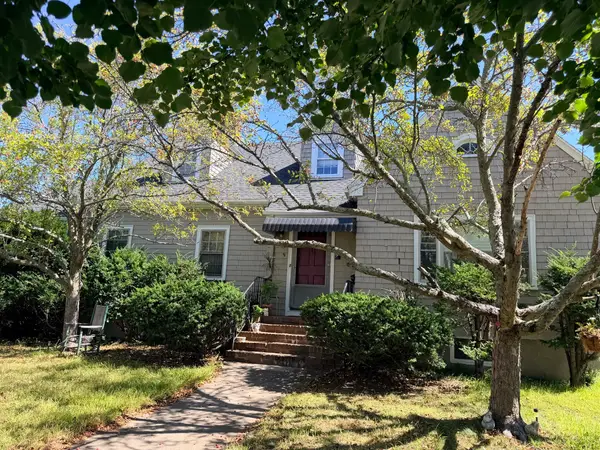 9 Sprague St, Peabody, MA 01960