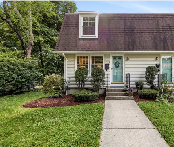 79 Pomeroy Ter #79, Northampton, MA 01060