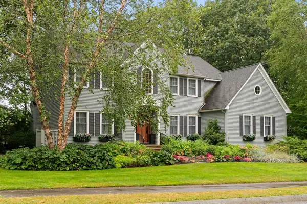 10 Holly Lane, Beverly, MA 01915