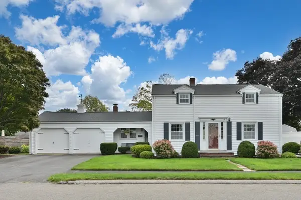 8 Irving St, Danvers, MA 01923