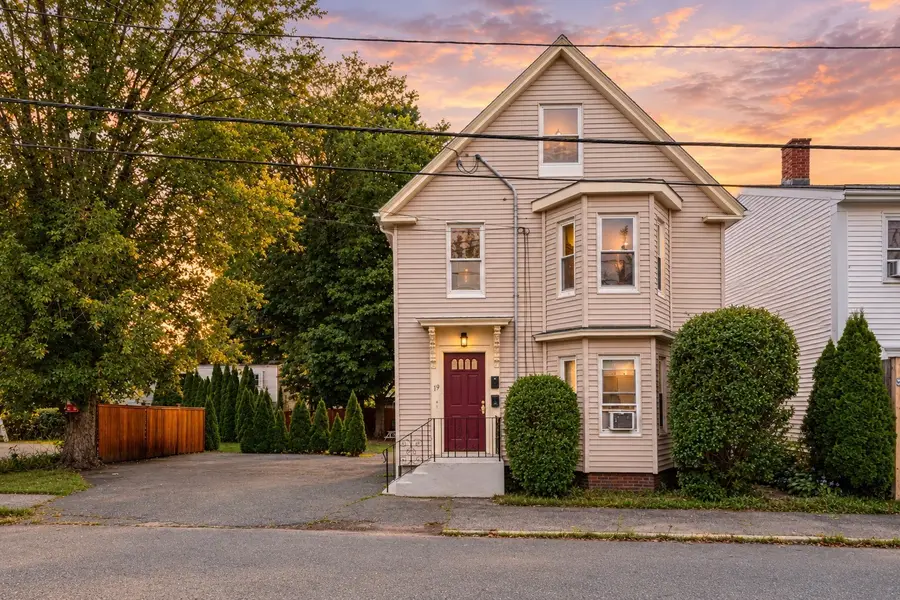 19 Charnock St #2, Beverly, MA 01915 - #2