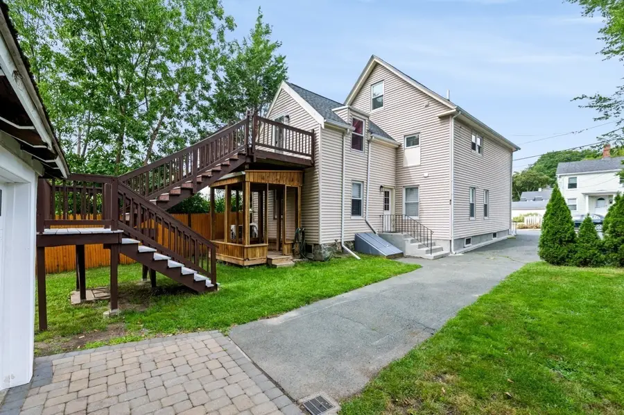 19 Charnock St #2, Beverly, MA 01915 - #3