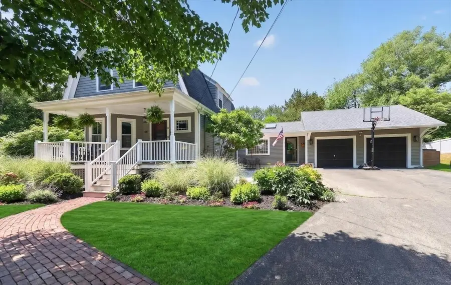 81 Hobart St, Hingham, MA 02043 - #2