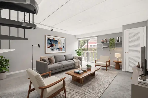 17 Healey St #201, Cambridge, MA 02138