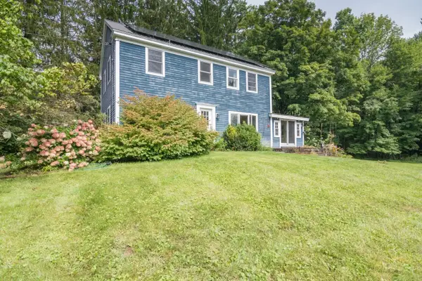 92 South St, Chesterfield, MA 01012