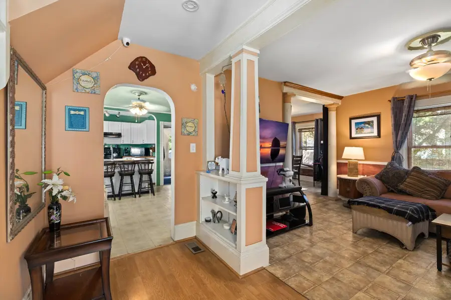 167 Fifth St, Leominster, MA 01453 - #3