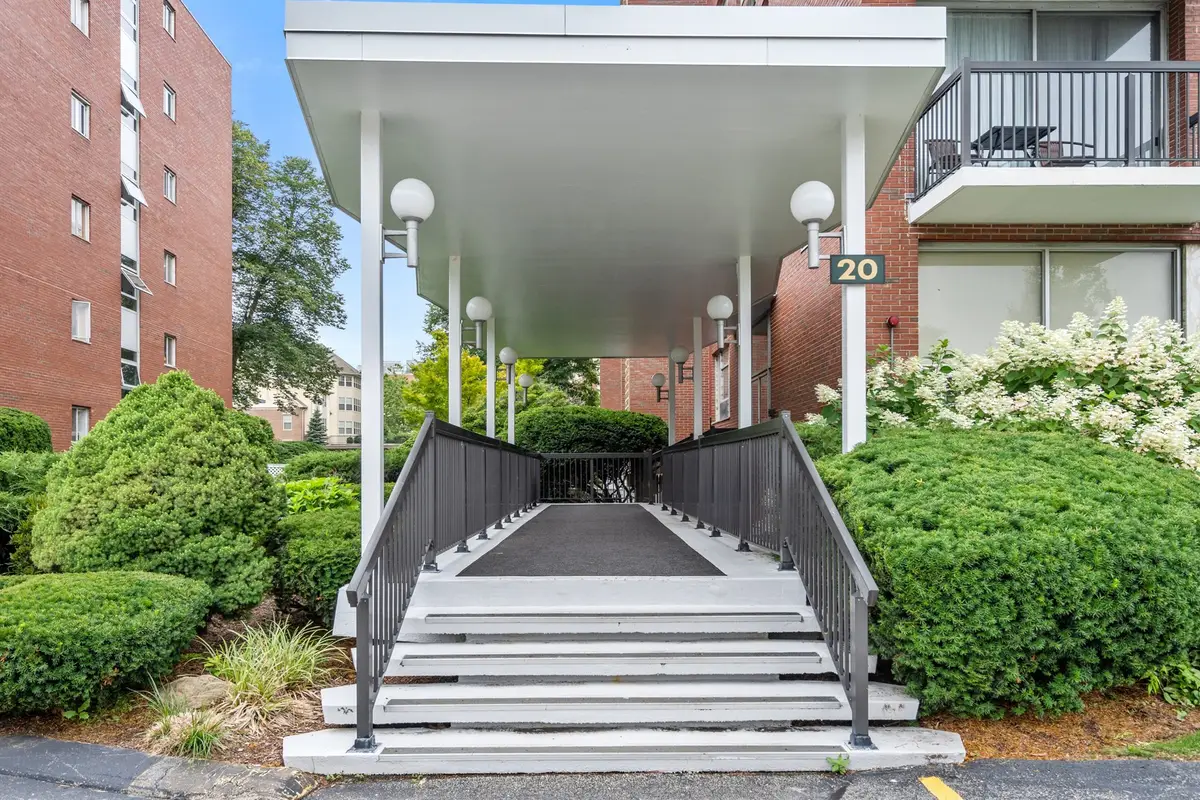 20 Hammond Pond Pkwy #504, Newton, MA 02467 - #1