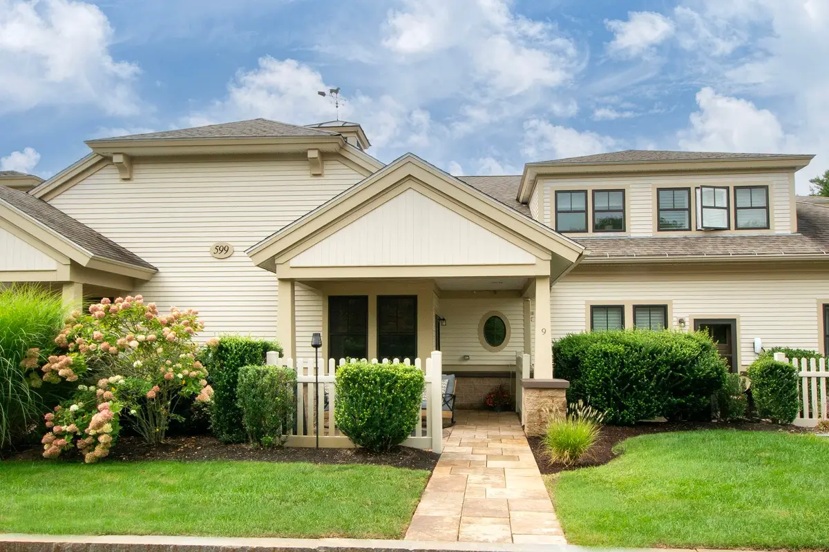 599 Washington St #9, Pembroke, MA 02359 - #1