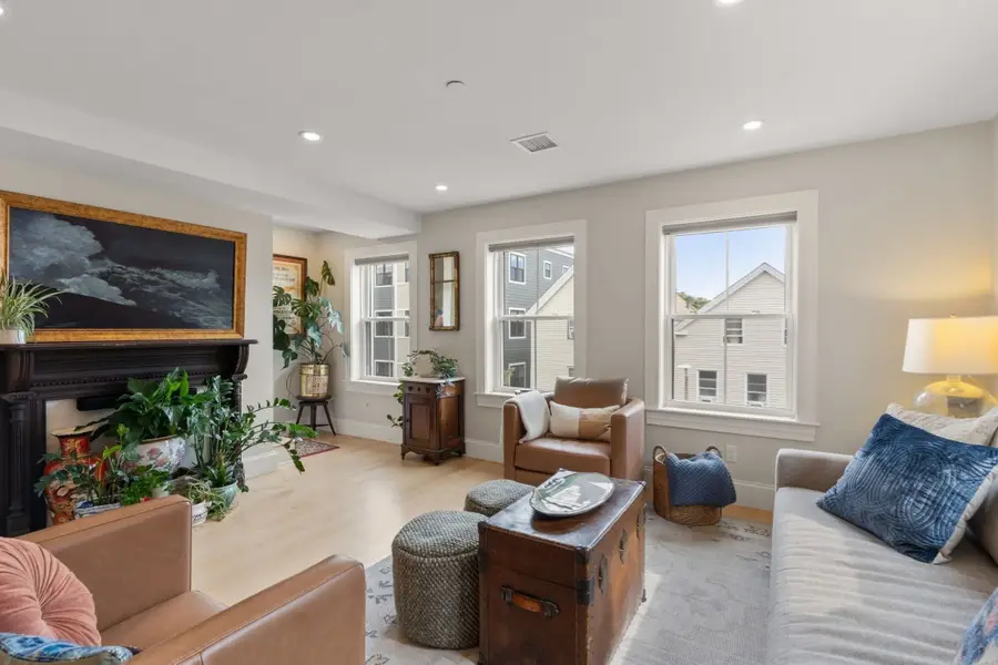 226 Havre Street #3, Boston, MA 02128 - #3
