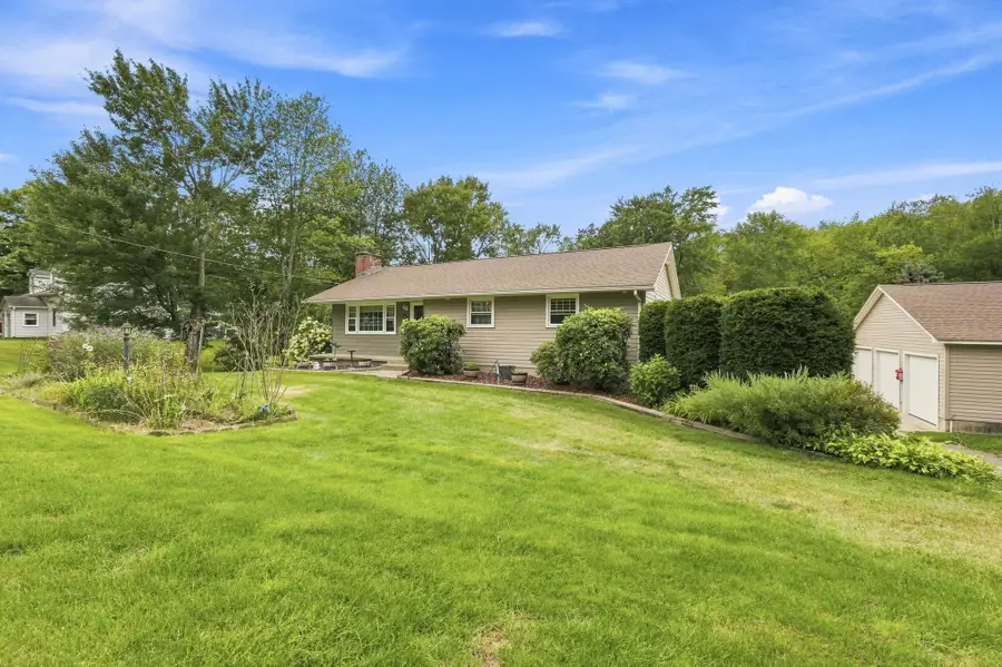 50 Taylor St, Granby, MA 01033 - #3