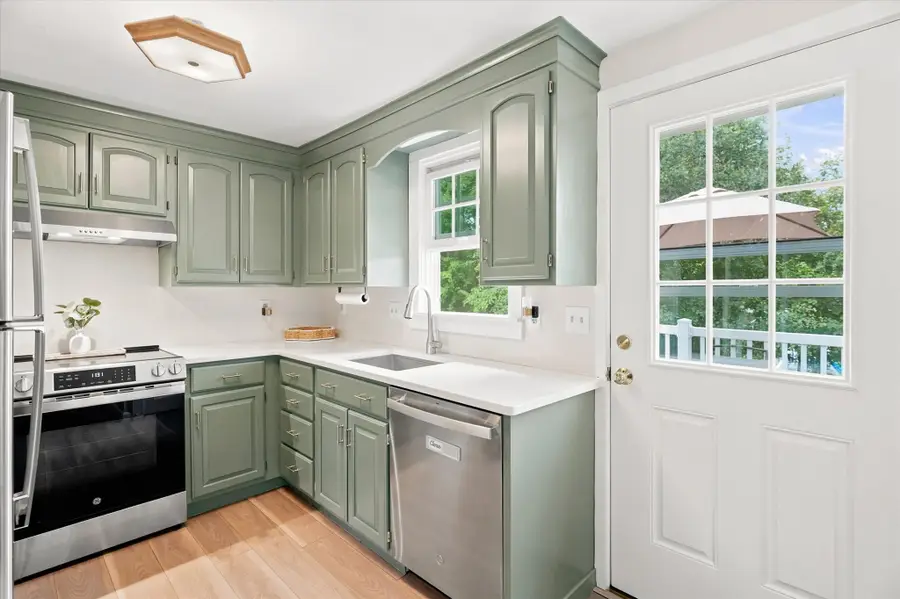 13 Hilltop Dr, Burlington, MA 01803 - #2