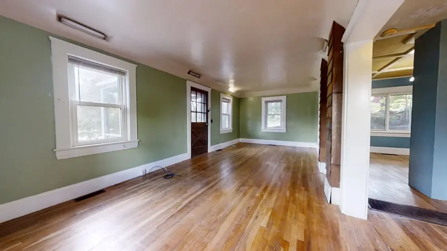 764 Lexington Street, Waltham, MA 02452 - #3