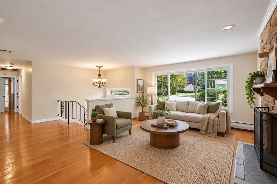 8 Niles Road, Randolph, MA 02368 - #3