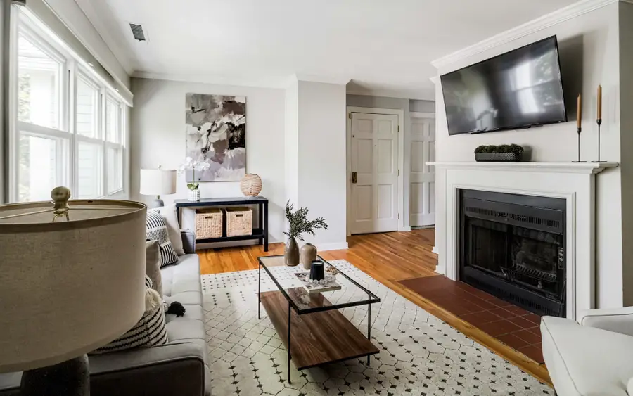 192 Chestnut Avenue #D, Boston, MA 02130 - #3
