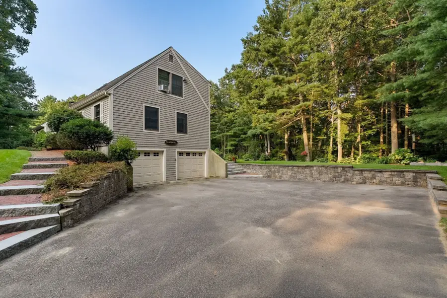 28 Lady Slipper Cir, Pembroke, MA 02359 - #3