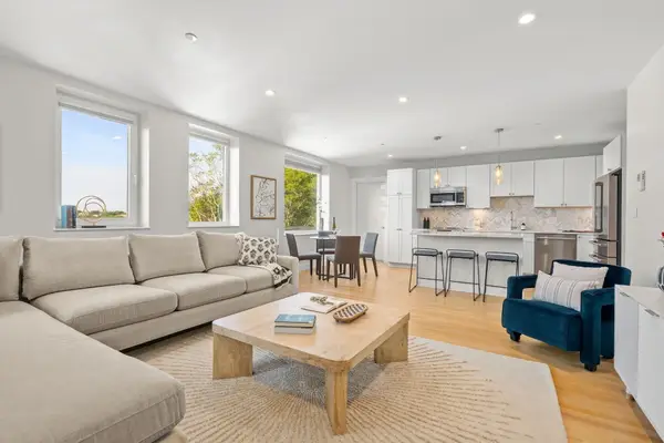 52 Fisher Avenue #302, Boston, MA 02120