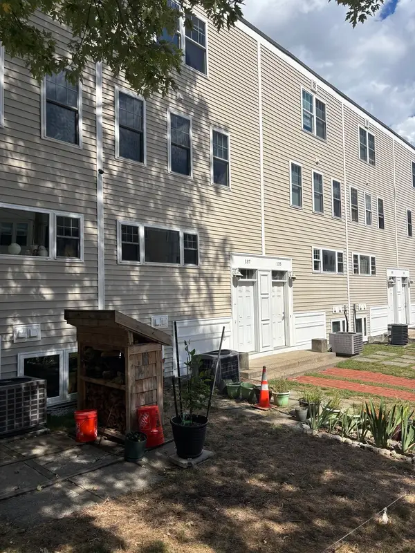 137 Glenville Ave #37, Boston, MA 02134