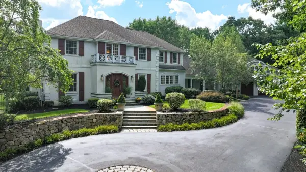 40 Eutaw Ave, Braintree, MA 02184