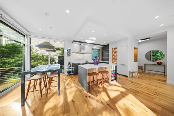 137 Walden St #137, Cambridge, MA 02140