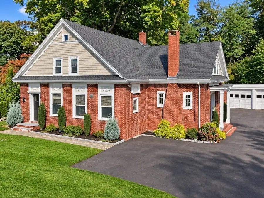 30 Hale St, Beverly, MA 01915 - #3