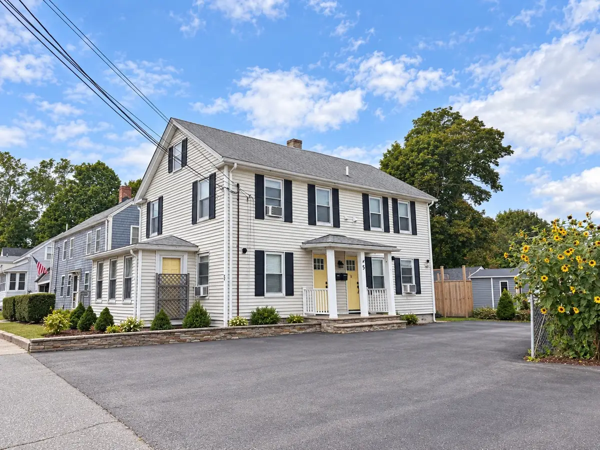 5 Washington St, Amesbury, MA 01913 - #1