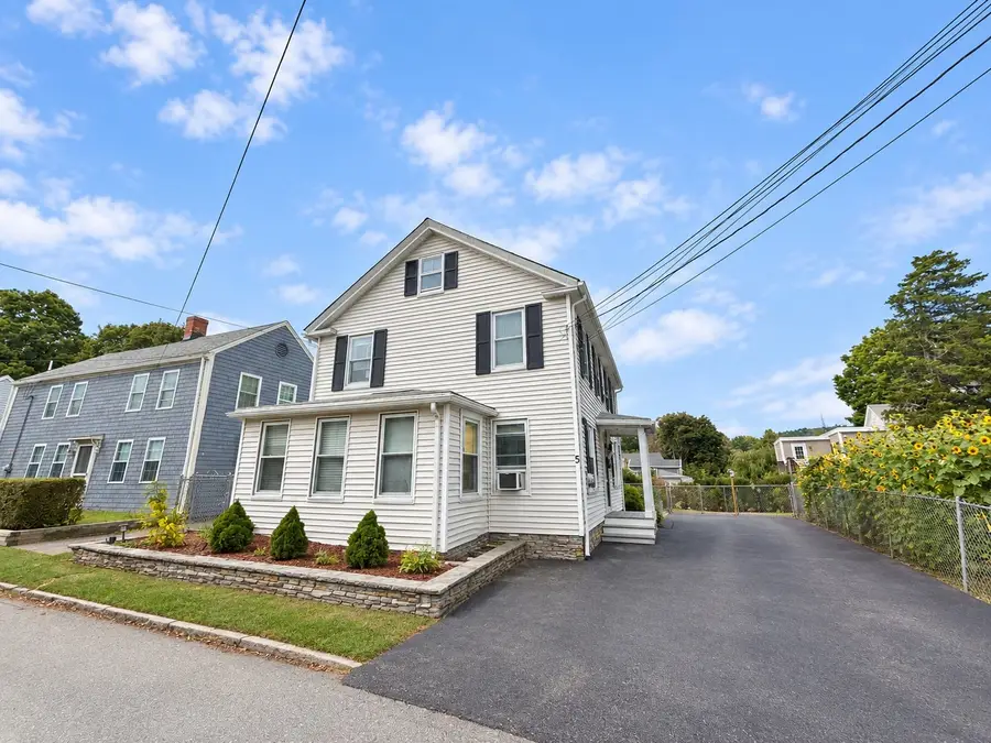 5 Washington St, Amesbury, MA 01913 - #3