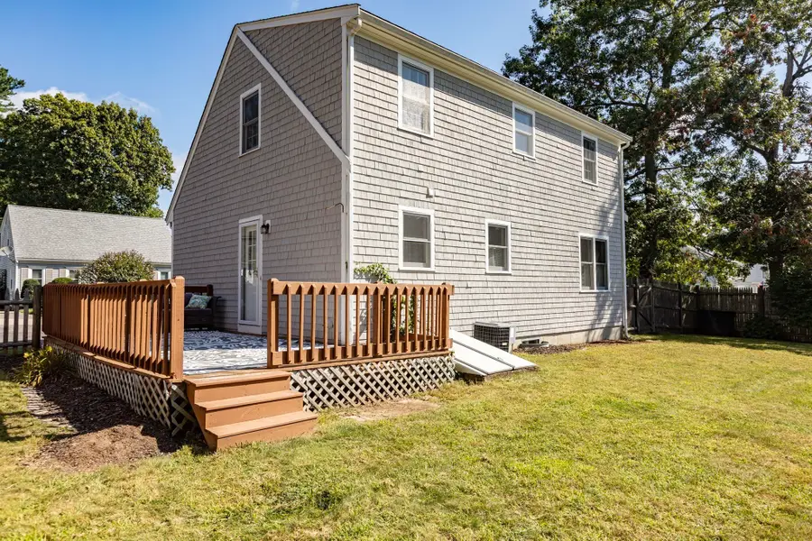 36 Redwood Circle, Pembroke, MA 02359 - #3