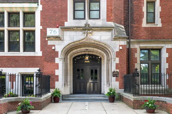 76 Elm St #107, Boston, MA 02130