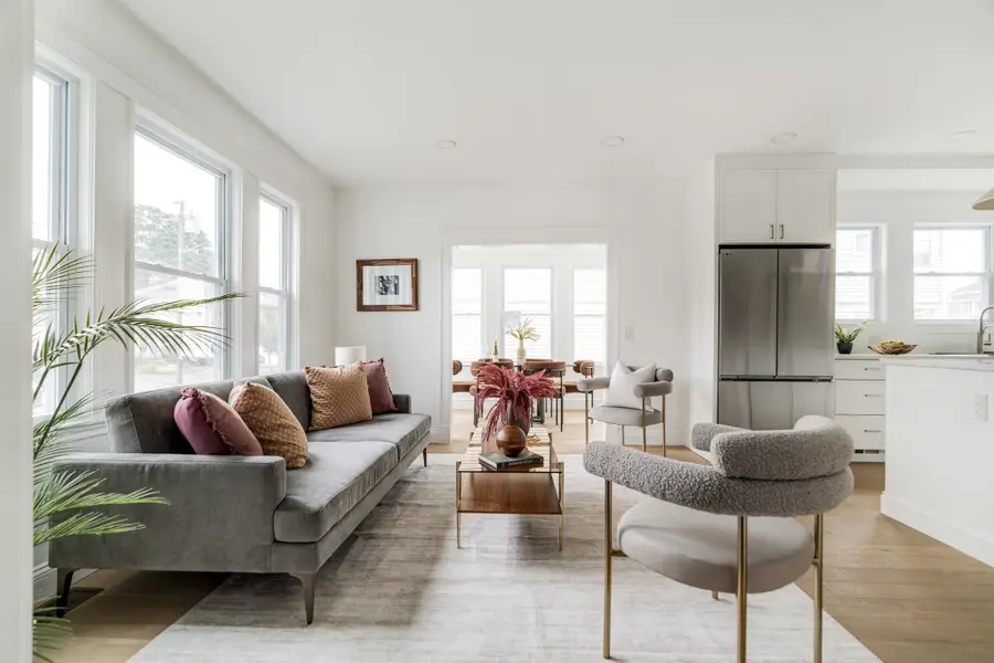 17-19 Woodrow #19, Newton, MA 02460 - #3